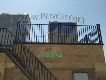 نرده فلزی پشت بام