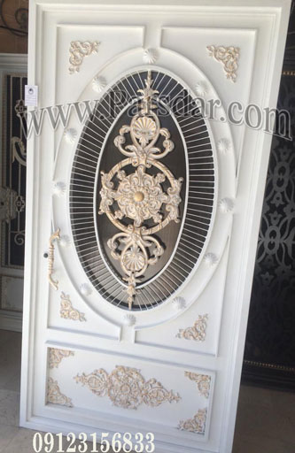 درب نفررو حیاط