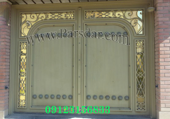 درب پارکینگ طرح چوب